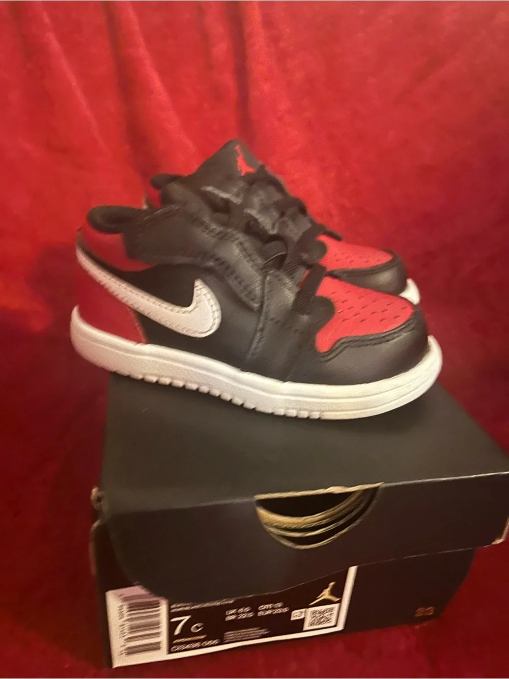 Jordan Kids Red, Black & White Low-Top Sneakers